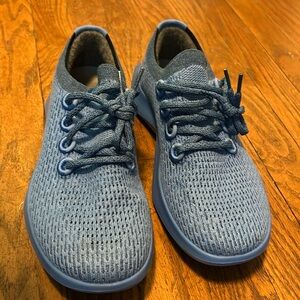 Never worn Birds Tree Dash 2 Light Blue 9.5